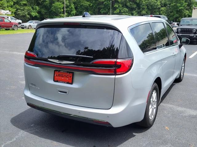 2024 Chrysler Pacifica PACIFICA TOURING L