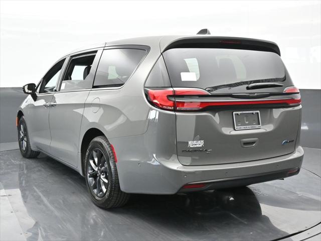 2024 Chrysler Pacifica Hybrid PACIFICA PLUG-IN HYBRID S APPEARANCE