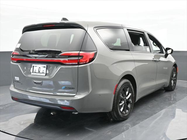 2024 Chrysler Pacifica Hybrid PACIFICA PLUG-IN HYBRID S APPEARANCE