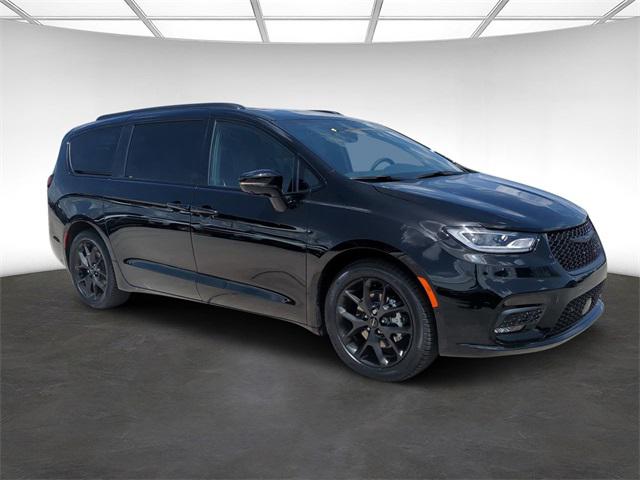 2024 Chrysler Pacifica PACIFICA LIMITED