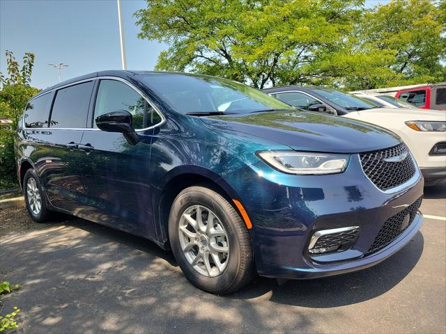 2024 Chrysler Pacifica PACIFICA TOURING L