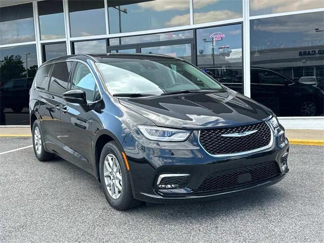 2024 Chrysler Pacifica PACIFICA TOURING L