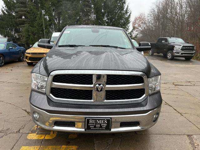 2024 RAM Ram 1500 Classic RAM 1500 CLASSIC TRADESMAN QUAD CAB 4X4 64 BOX