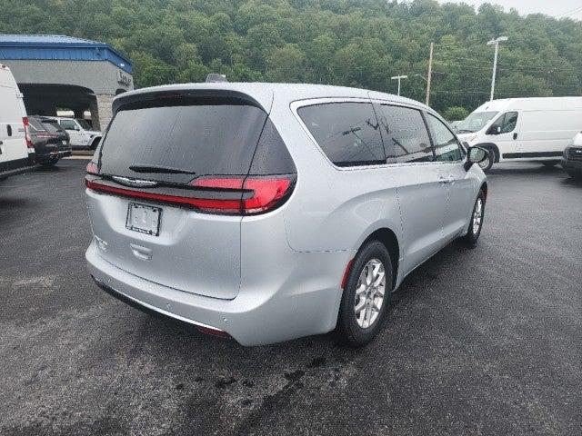 2024 Chrysler Pacifica PACIFICA TOURING L