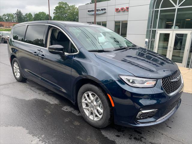 2024 Chrysler Pacifica PACIFICA TOURING L