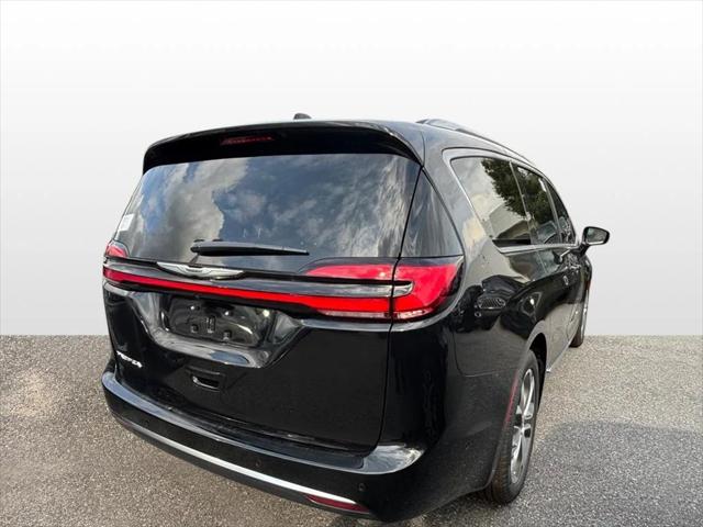 2024 Chrysler Pacifica PACIFICA PINNACLE