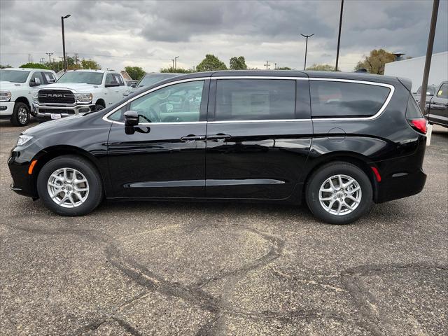 2024 Chrysler Pacifica PACIFICA TOURING L