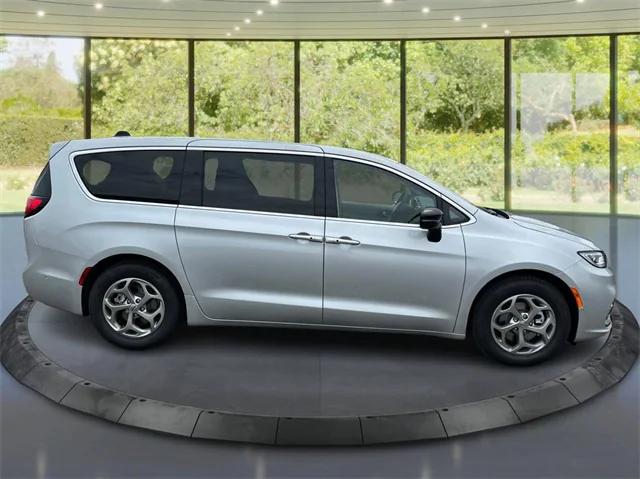 2024 Chrysler Pacifica PACIFICA LIMITED