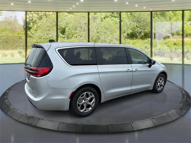 2024 Chrysler Pacifica PACIFICA LIMITED