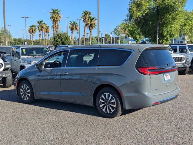 2024 Chrysler Pacifica Hybrid PACIFICA PLUG-IN HYBRID SELECT