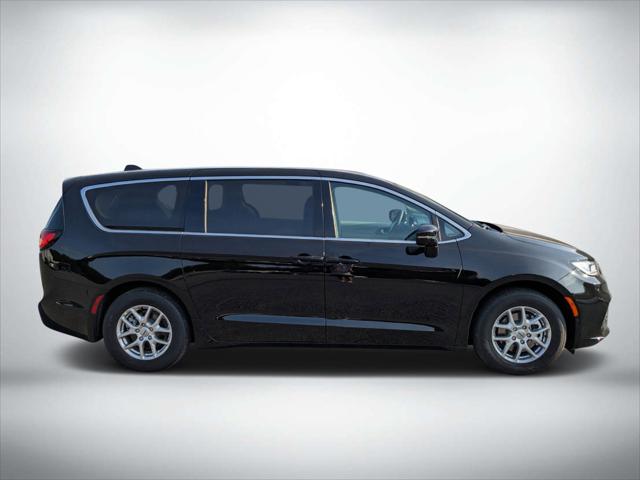 2024 Chrysler Pacifica PACIFICA TOURING L