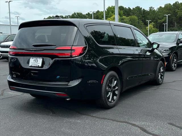 2024 Chrysler Pacifica Hybrid PACIFICA PLUG-IN HYBRID S APPEARANCE