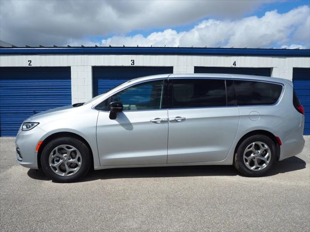 2024 Chrysler Pacifica PACIFICA LIMITED