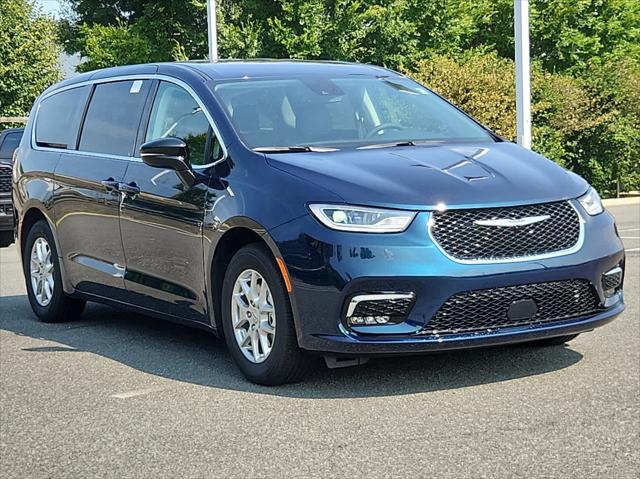 2024 Chrysler Pacifica PACIFICA TOURING L