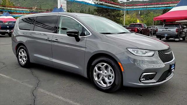 2024 Chrysler Pacifica PACIFICA LIMITED