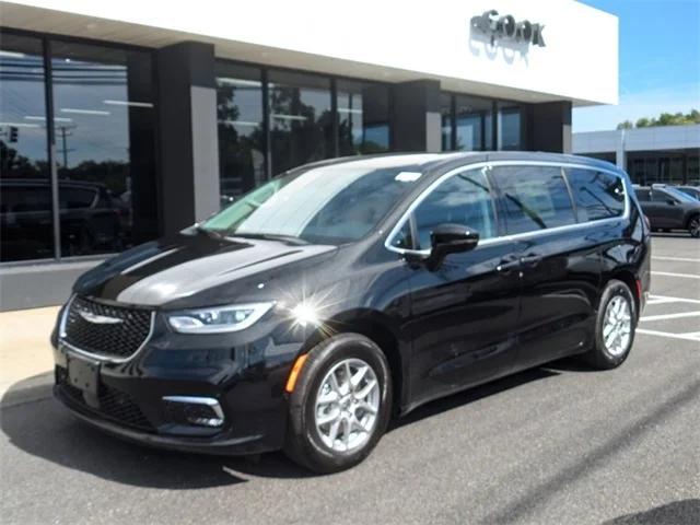 2024 Chrysler Pacifica PACIFICA TOURING L