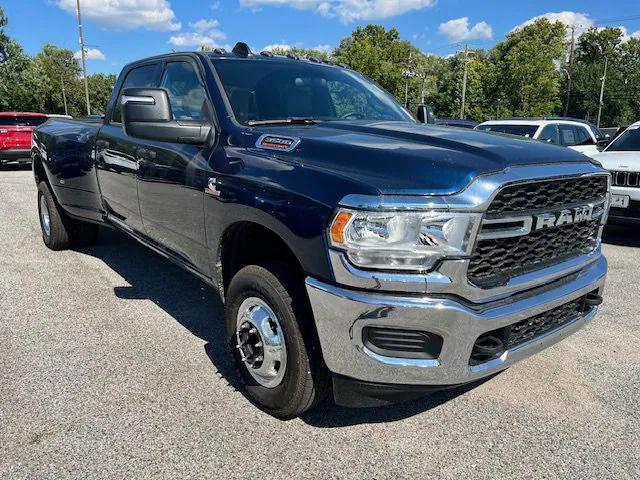 2024 RAM Ram 3500 RAM 3500 TRADESMAN CREW CAB 4X4 8 BOX