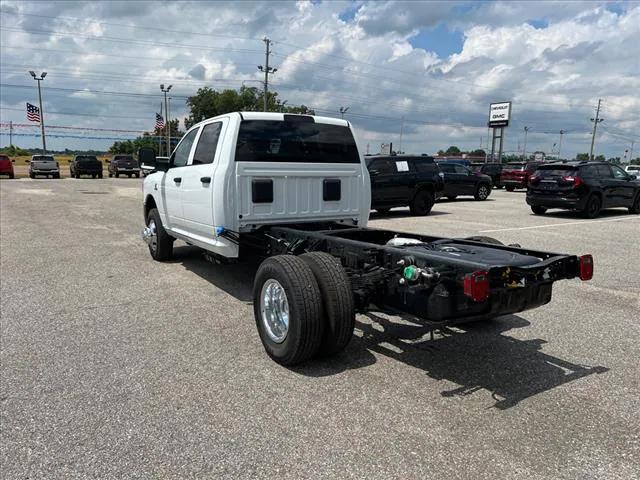 2024 RAM Ram 3500 Chassis Cab RAM 3500 TRADESMAN CREW CAB CHASSIS 4X4 60 CA