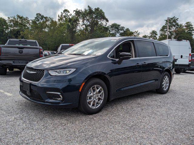 2024 Chrysler Pacifica PACIFICA TOURING L