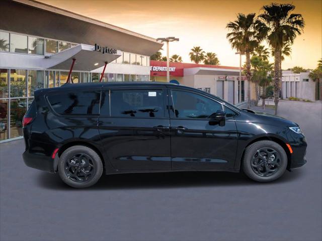 2024 Chrysler Pacifica Hybrid PACIFICA PLUG-IN HYBRID PREMIUM S APPEARANCE