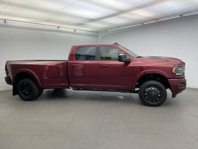 2024 RAM Ram 3500 RAM 3500 LIMITED CREW CAB 4X4 8 BOX