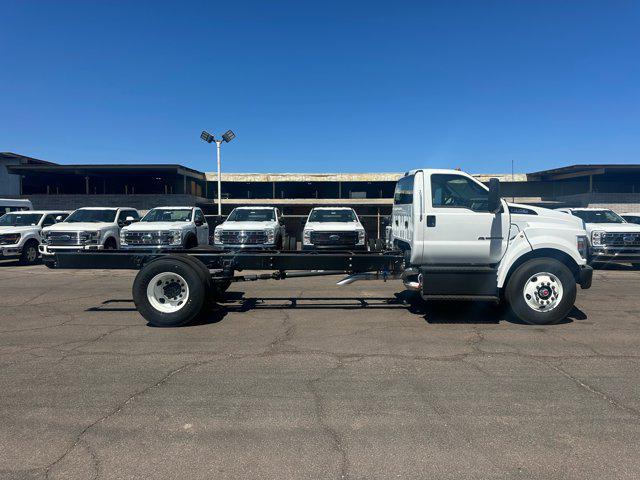 2025 Ford F-750 F750 REG CAB DOCK HG
