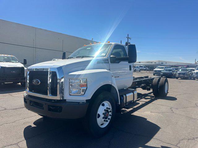 2025 Ford F-750 F750 REG CAB DOCK HG