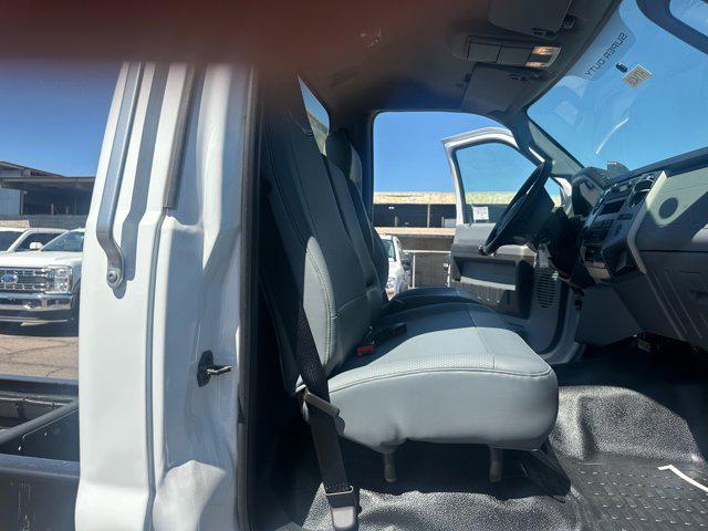 2025 Ford F-750 F750 REG CAB DOCK HG