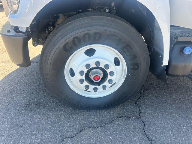 2025 Ford F-750 F750 REG CAB DOCK HG