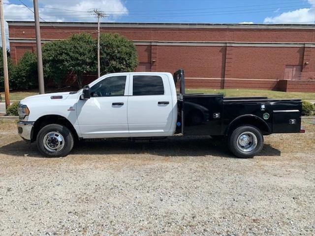 2024 RAM Ram 3500 Chassis Cab RAM 3500 TRADESMAN CREW CAB CHASSIS 4X4 60 CA