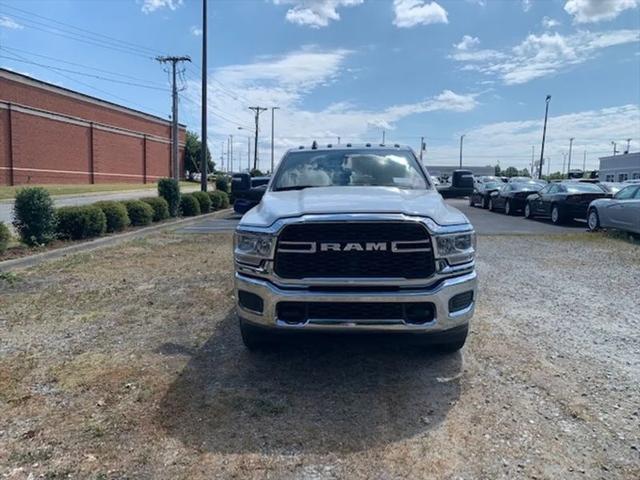 2024 RAM Ram 3500 Chassis Cab RAM 3500 TRADESMAN CREW CAB CHASSIS 4X4 60 CA