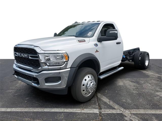 2024 RAM Ram 5500 Chassis Cab RAM 5500 TRADESMAN CHASSIS REGULAR CAB 4X2 84 CA