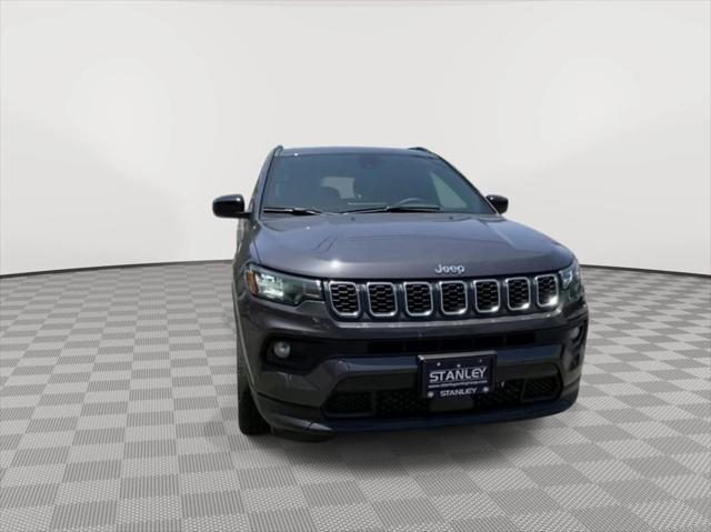 2024 Jeep Compass COMPASS LATITUDE 4X4