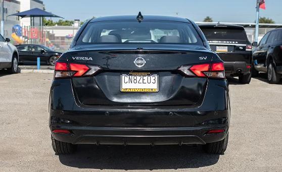 2021 Nissan Versa SV Xtronic CVT