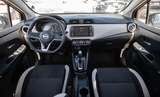 2021 Nissan Versa SV Xtronic CVT
