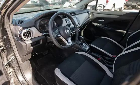 2021 Nissan Versa SV Xtronic CVT