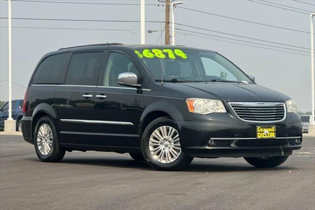 2012 Chrysler Town and Country Touring-L