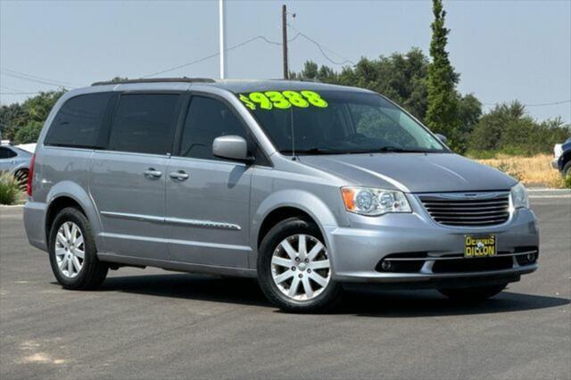 2014 Chrysler Town and Country Touring