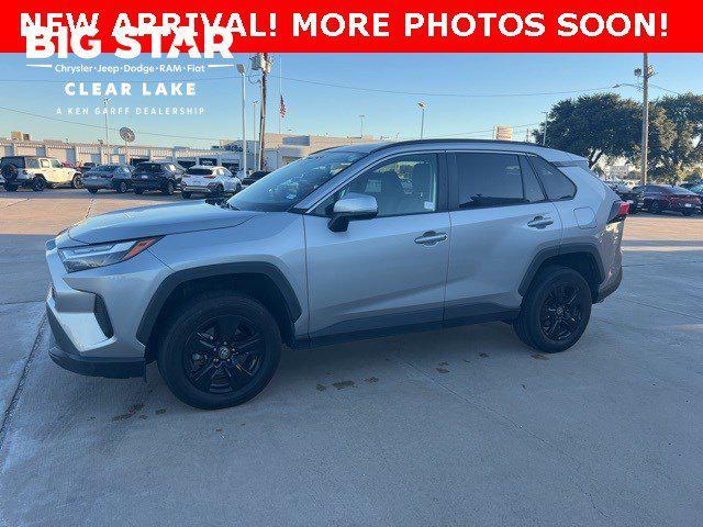 2022 Toyota RAV4 XLE 2022 Toyota RAV4 XLE