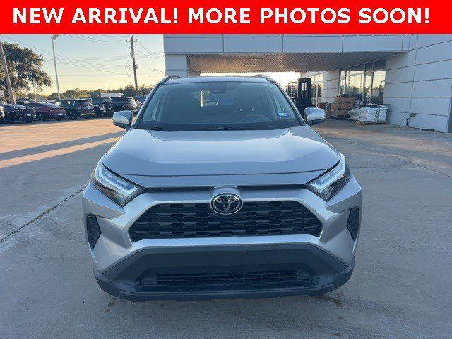 2022 Toyota RAV4 XLE 2022 Toyota RAV4 XLE