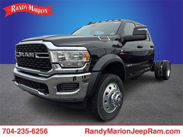 2024 RAM Ram 4500 Chassis Cab RAM 4500 SLT CHASSIS CREW CAB 4X4 60 CA 2024 RAM Ram 4500 Chassis Cab RAM 4500 SLT CHASSIS CREW CAB 4X4 60 CA