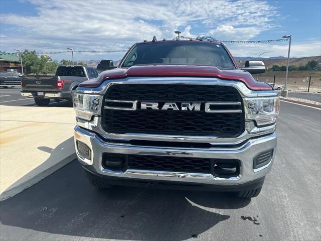 2022 RAM 3500 Tradesman Crew Cab 4x4 8 Box