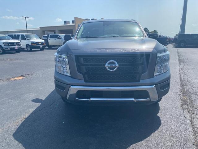 2022 Nissan TITAN Crew Cab SV 4x2