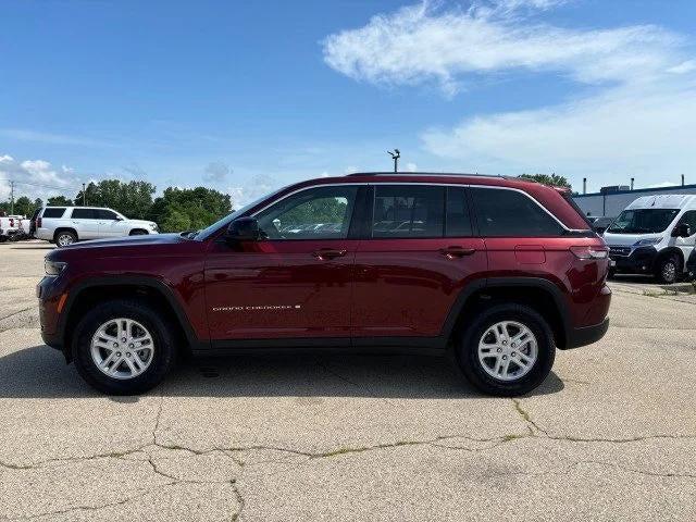 2023 Jeep Grand Cherokee Laredo 4x4 2023 Jeep Grand Cherokee Laredo 4x4