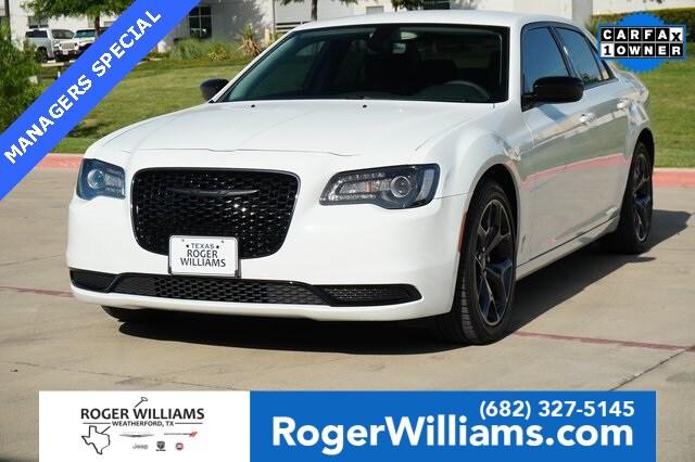 2023 Chrysler 300 Touring