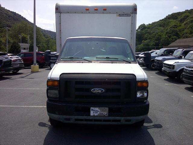 2011 Ford E-350 Cutaway Base