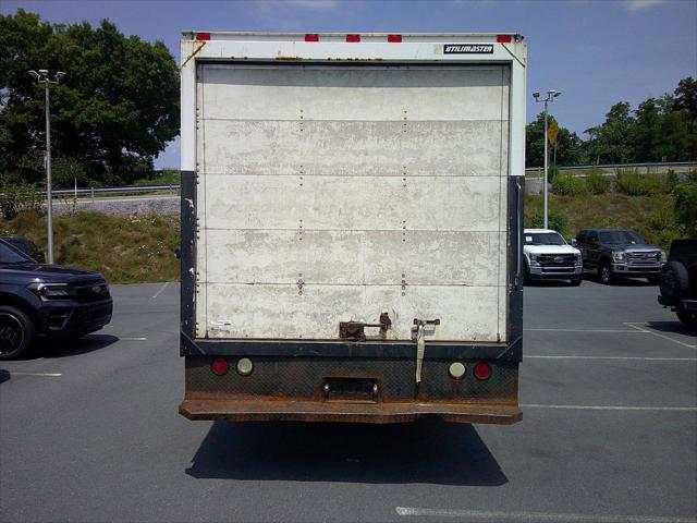 2011 Ford E-350 Cutaway Base