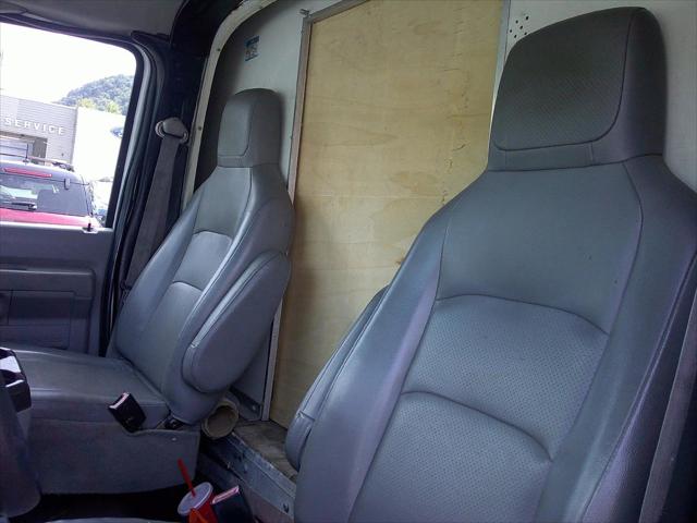2011 Ford E-350 Cutaway Base