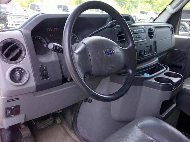 2011 Ford E-350 Cutaway Base