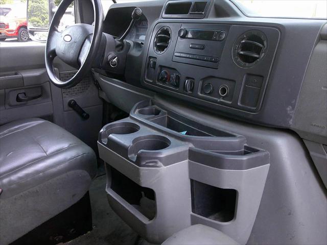 2011 Ford E-350 Cutaway Base